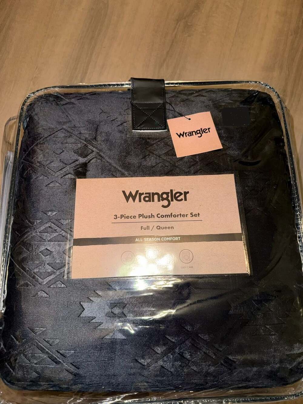 Wrangler 3-Piece Plush Comforter Set Full / Queen Black